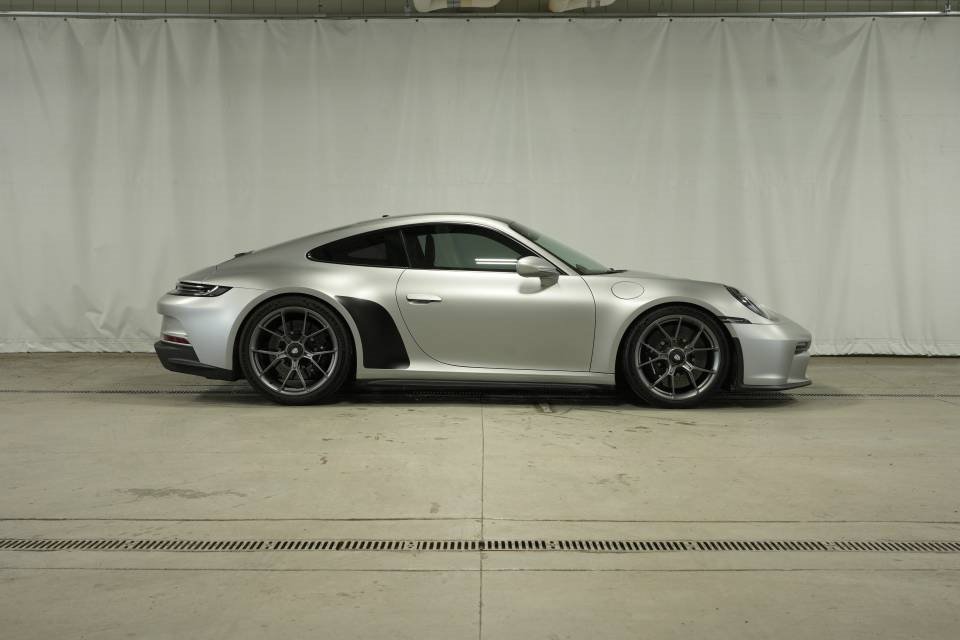 Used 2022 Porsche 911 GT3 image 8