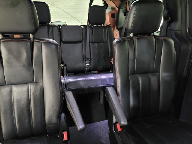 Used 2018 Dodge Grand Caravan GT image 42