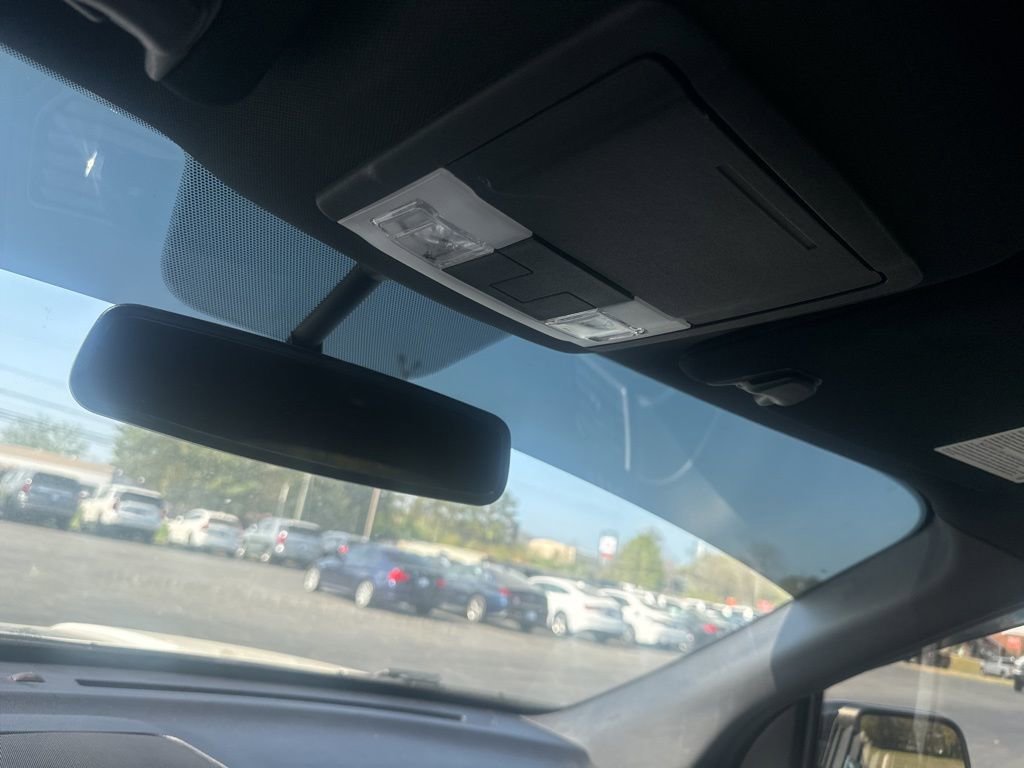 Used 2017 Ford Explorer XLT w/ Equipment Group 202A image 13