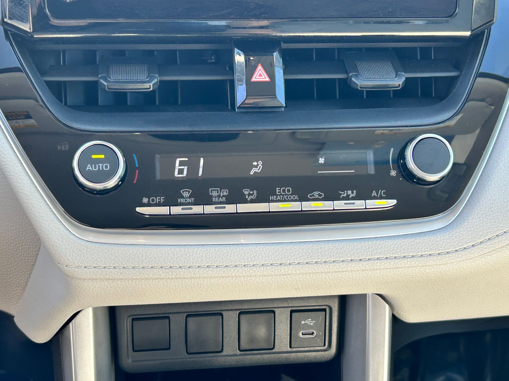 Certified 2025 Toyota Corolla Cross LE image 21