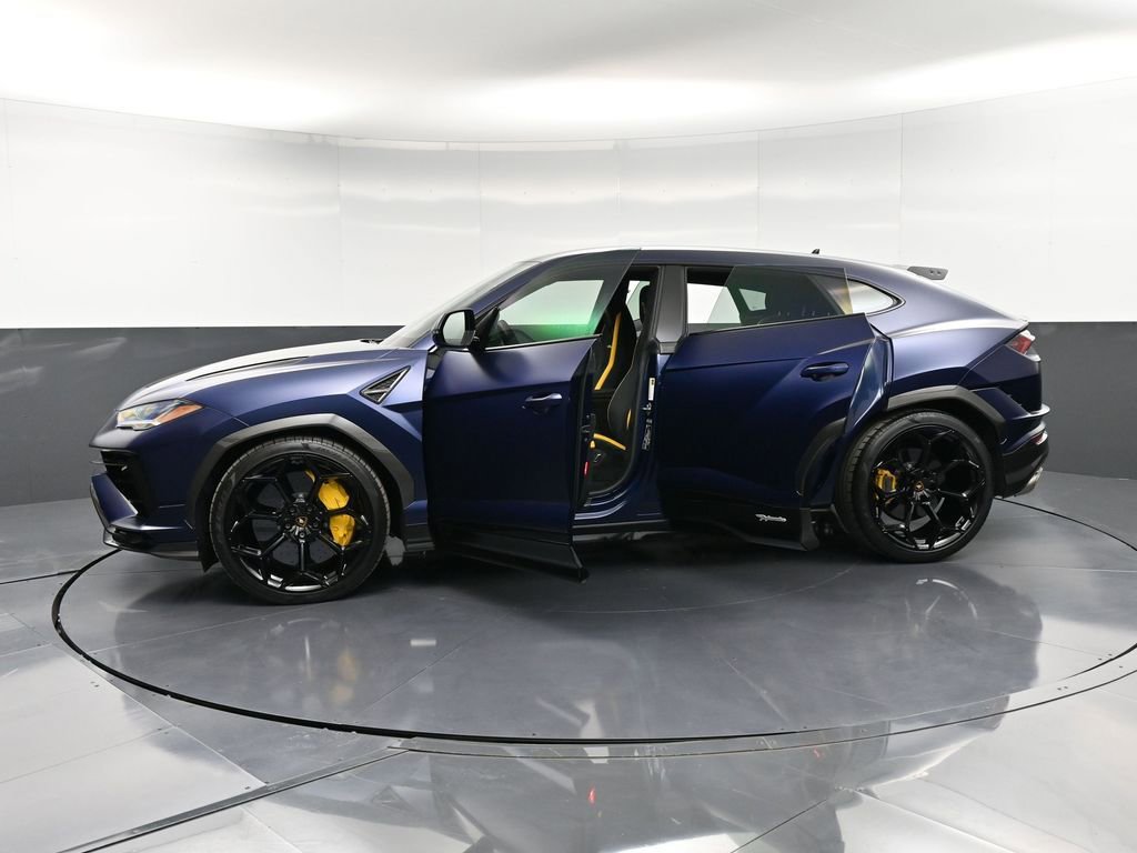 Used 2023 Lamborghini Urus Performante image 42