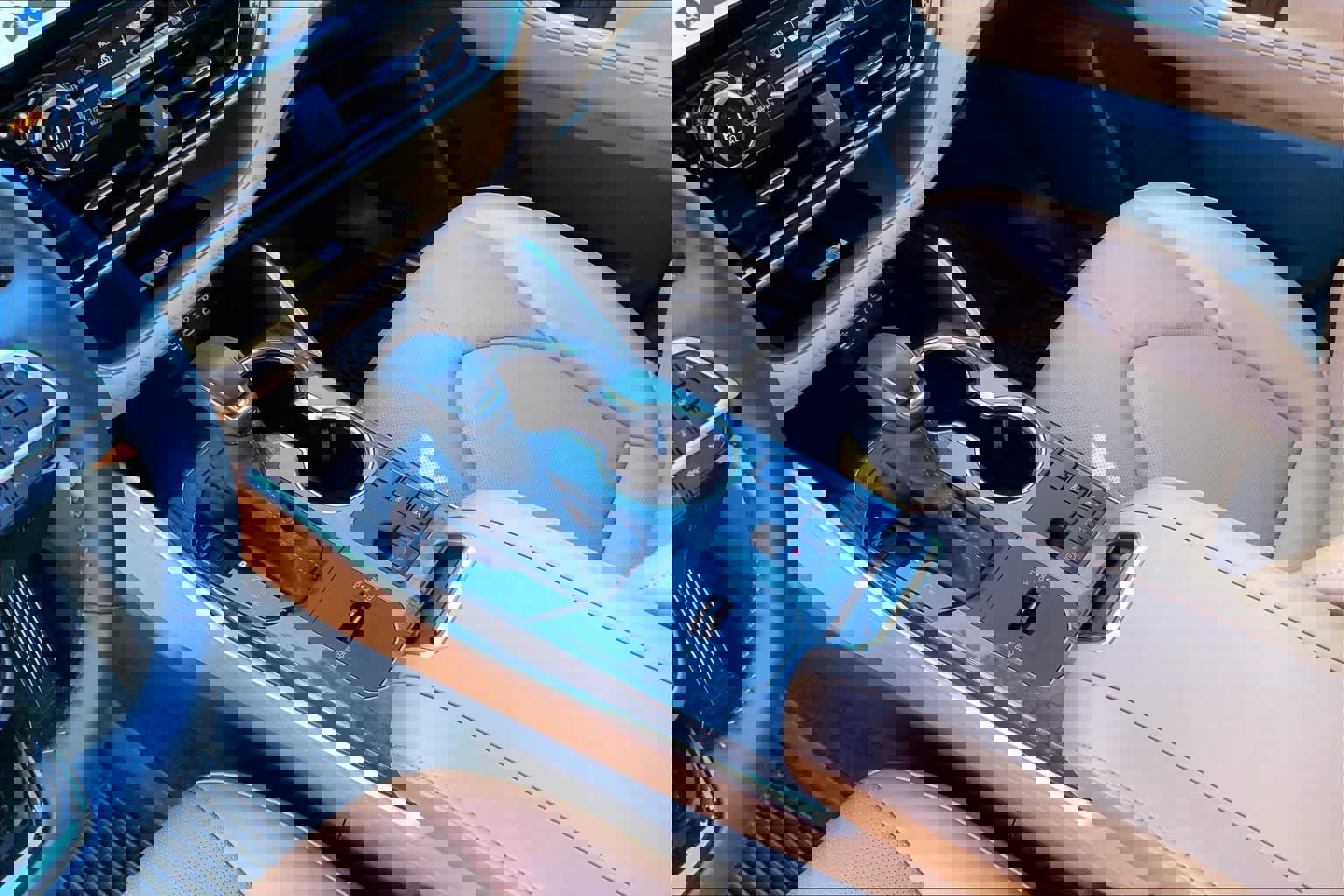 Used 2024 Toyota Highlander Platinum image 17