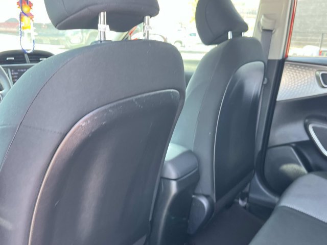Used 2022 Kia Soul LX FWD image 18