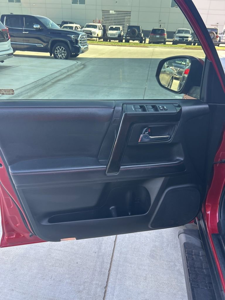 Used 2019 Toyota 4Runner TRD Off-Road Premium image 6