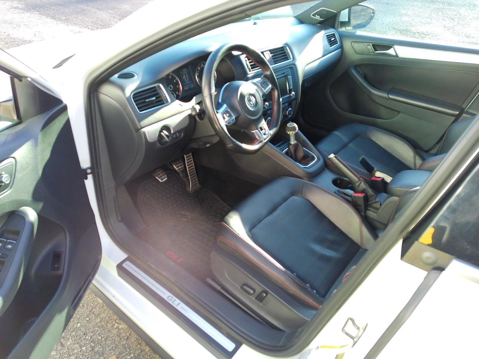 Used 2013 Volkswagen Jetta GLI image 4