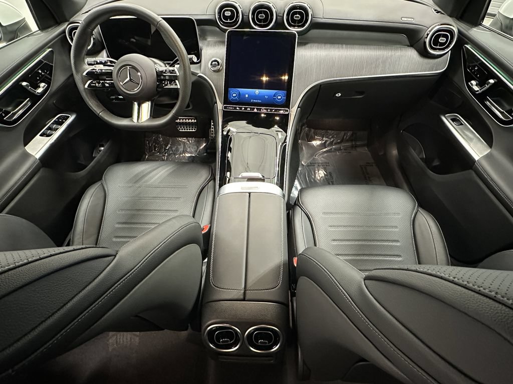 Used 2025 Mercedes-Benz GLC 350e 4MATIC image 28