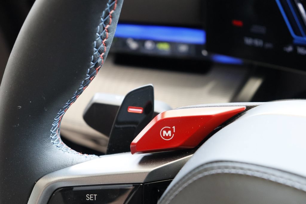 Used 2026 BMW M5 Touring AWD/4WD image 15