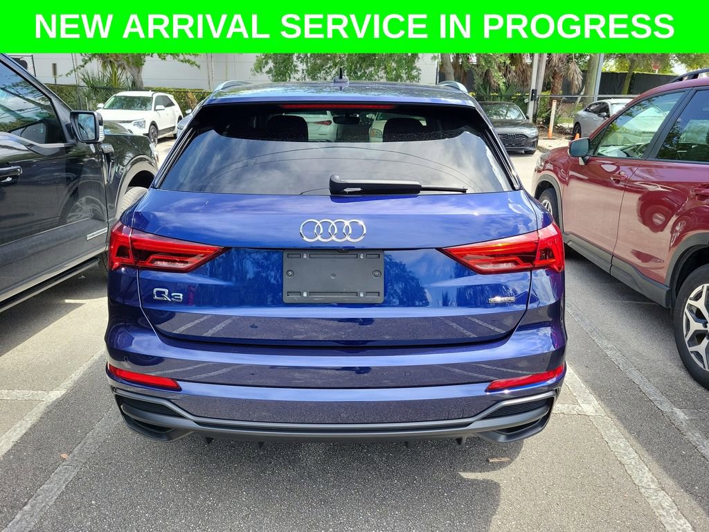 Used 2021 Audi Q3 2.0T Premium w/ Convenience Package image 5