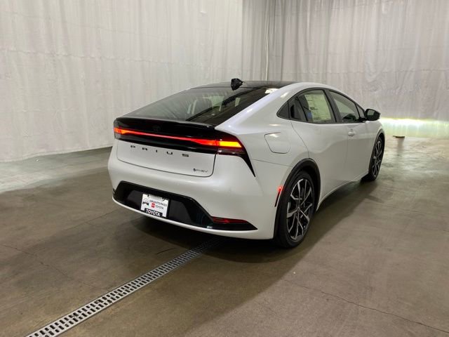 New 2026 Toyota Prius Plug-In Hybrid FWD image 3