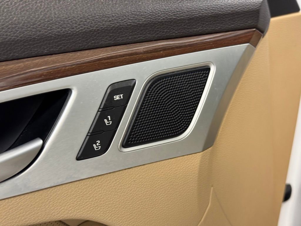 Used 2015 Hyundai Genesis 3.8 w/ Option Group 02 image 10