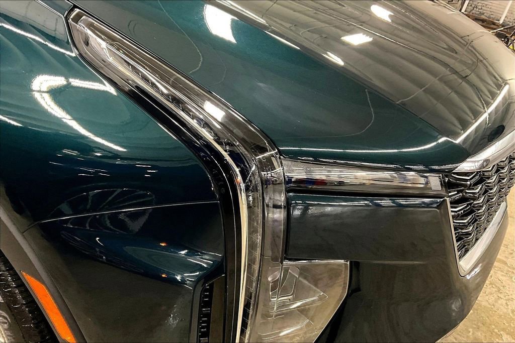 Certified 2024 Cadillac XT4 Premium Luxury w/ Cold Weather Package image 32