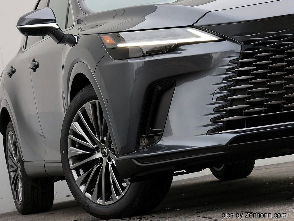 New 2026 Lexus RX 450h AWD image 4