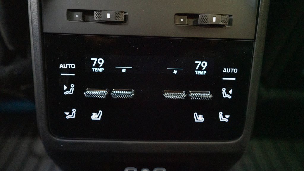 New 2024 Porsche Macan 4 Electric image 33