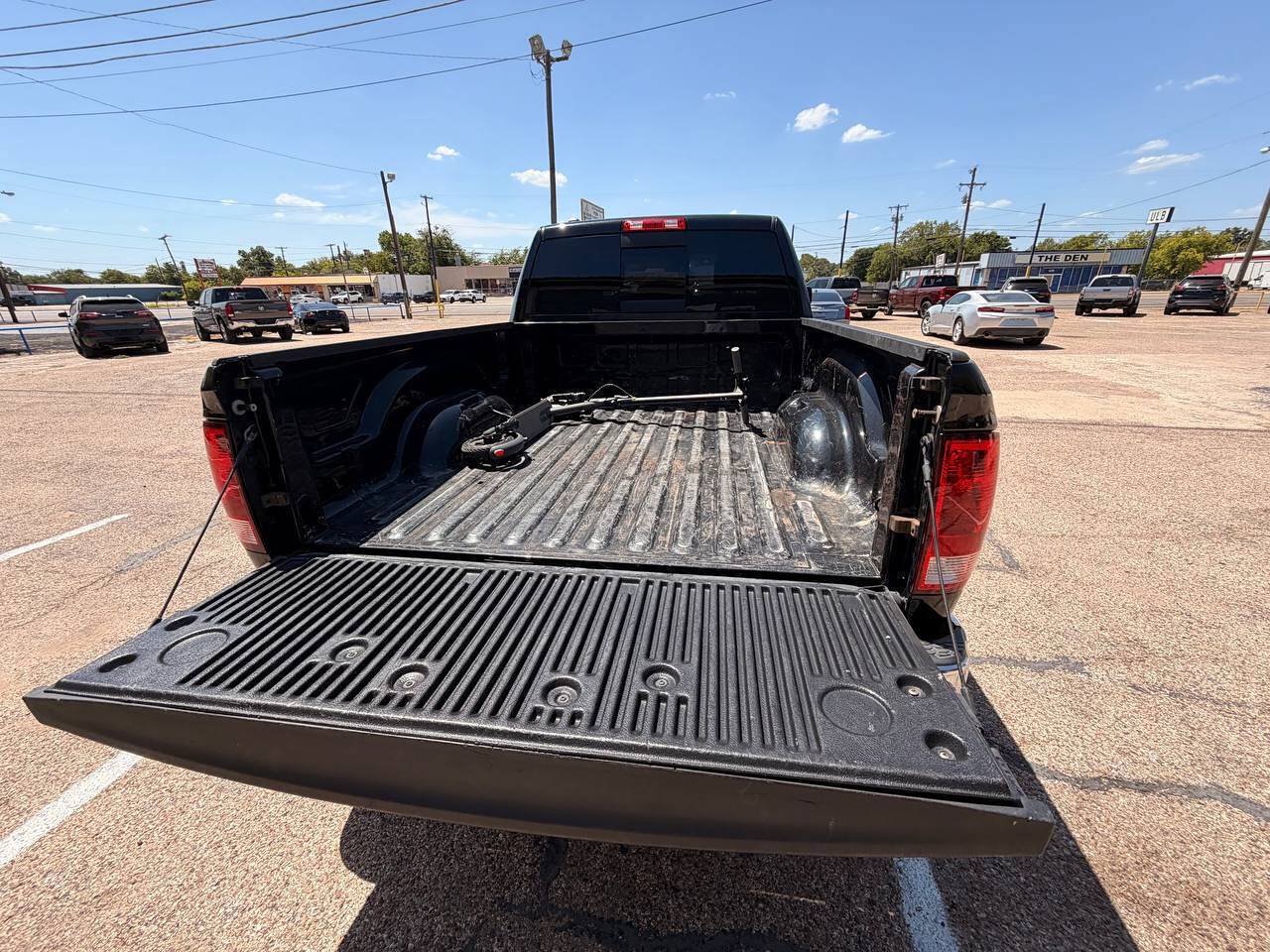 Used 2019 RAM 1500 Classic SLT RWD image 26