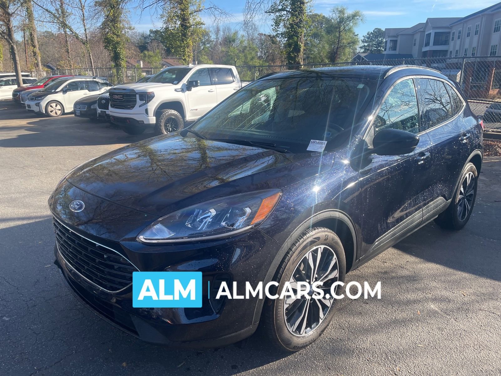 Used 2021 Ford Escape SE w/ SE Sport Appearance Package image 1