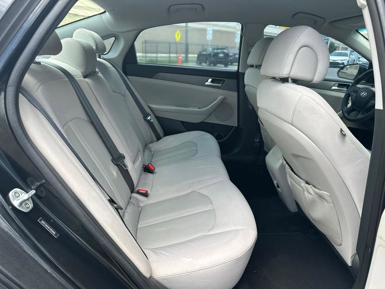 Used 2015 Hyundai Sonata SE FWD image 14