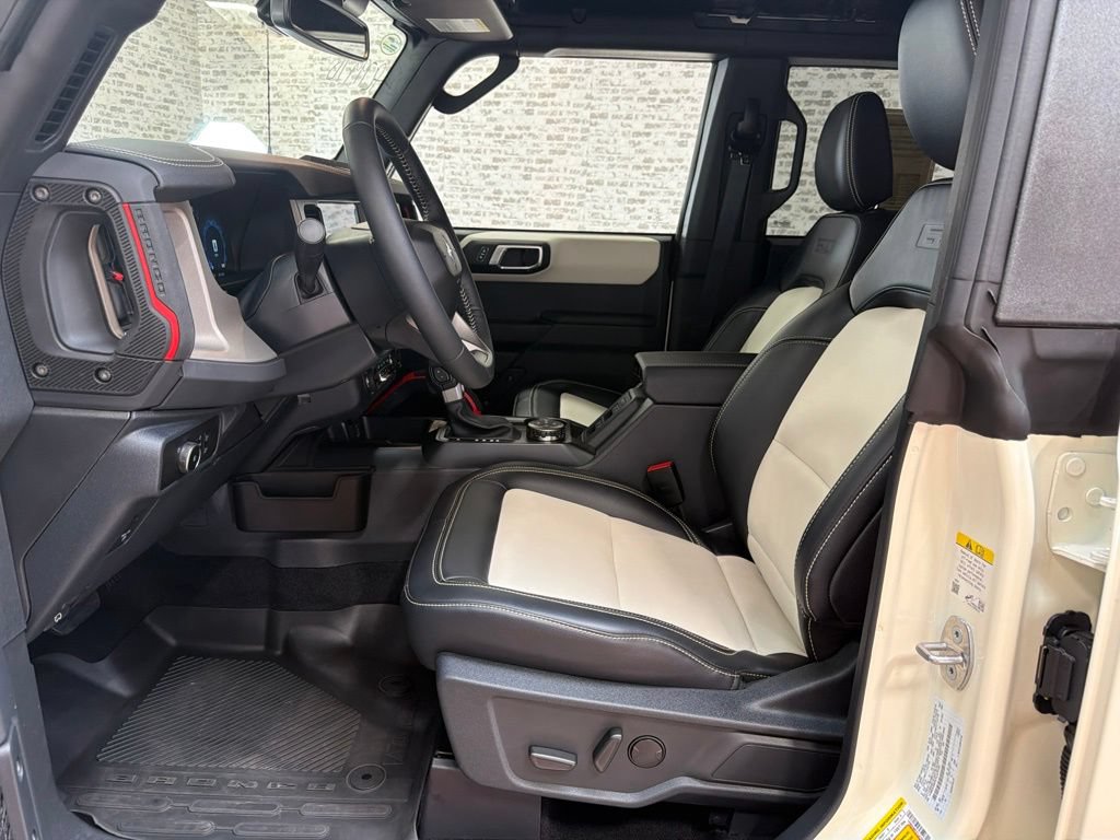 Used 2026 Ford Bronco Outer Banks w/ Sasquatch Package AWD/4WD image 26