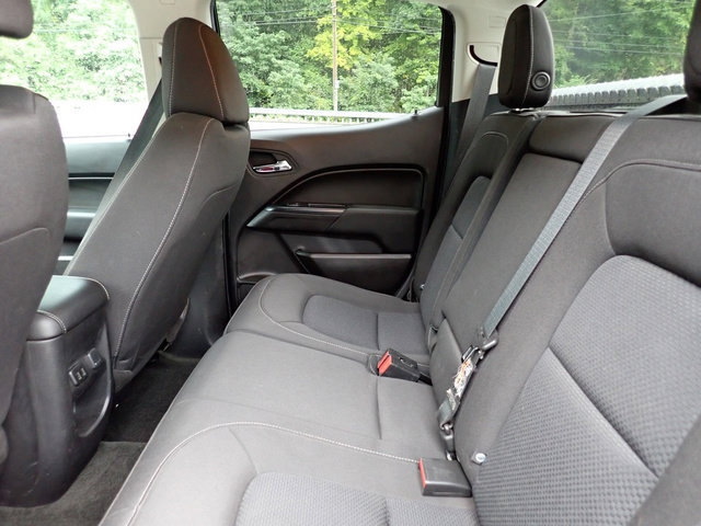 Used 2017 Chevrolet Colorado LT AWD/4WD image 11