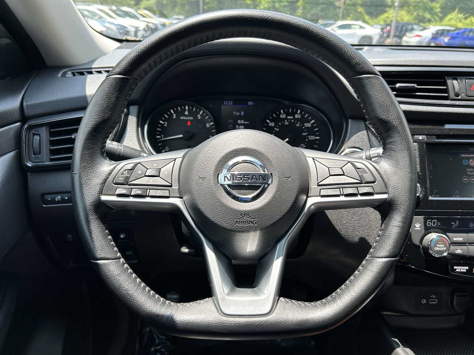 Used 2020 Nissan Rogue SV AWD/4WD image 13