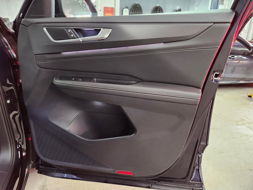 New 2026 Volkswagen Atlas Cross Sport SEL image 14