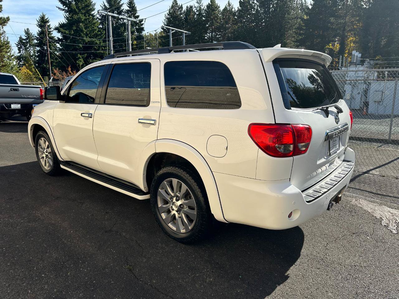 Used 2014 Toyota Sequoia Limited AWD/4WD image 7