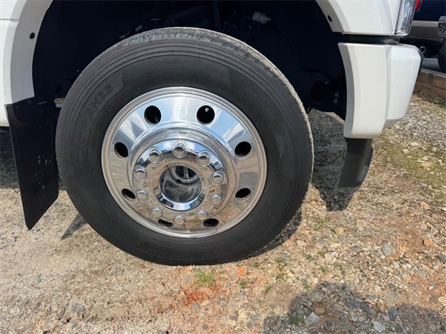 Used 2021 Ford F450 Platinum w/ FX4 Off-Road Package image 2