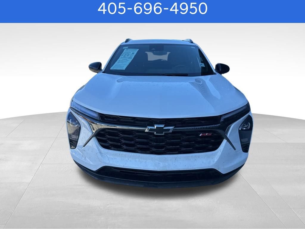 Used 2025 Chevrolet Trax RS w/ Driver Confidence Package image 6