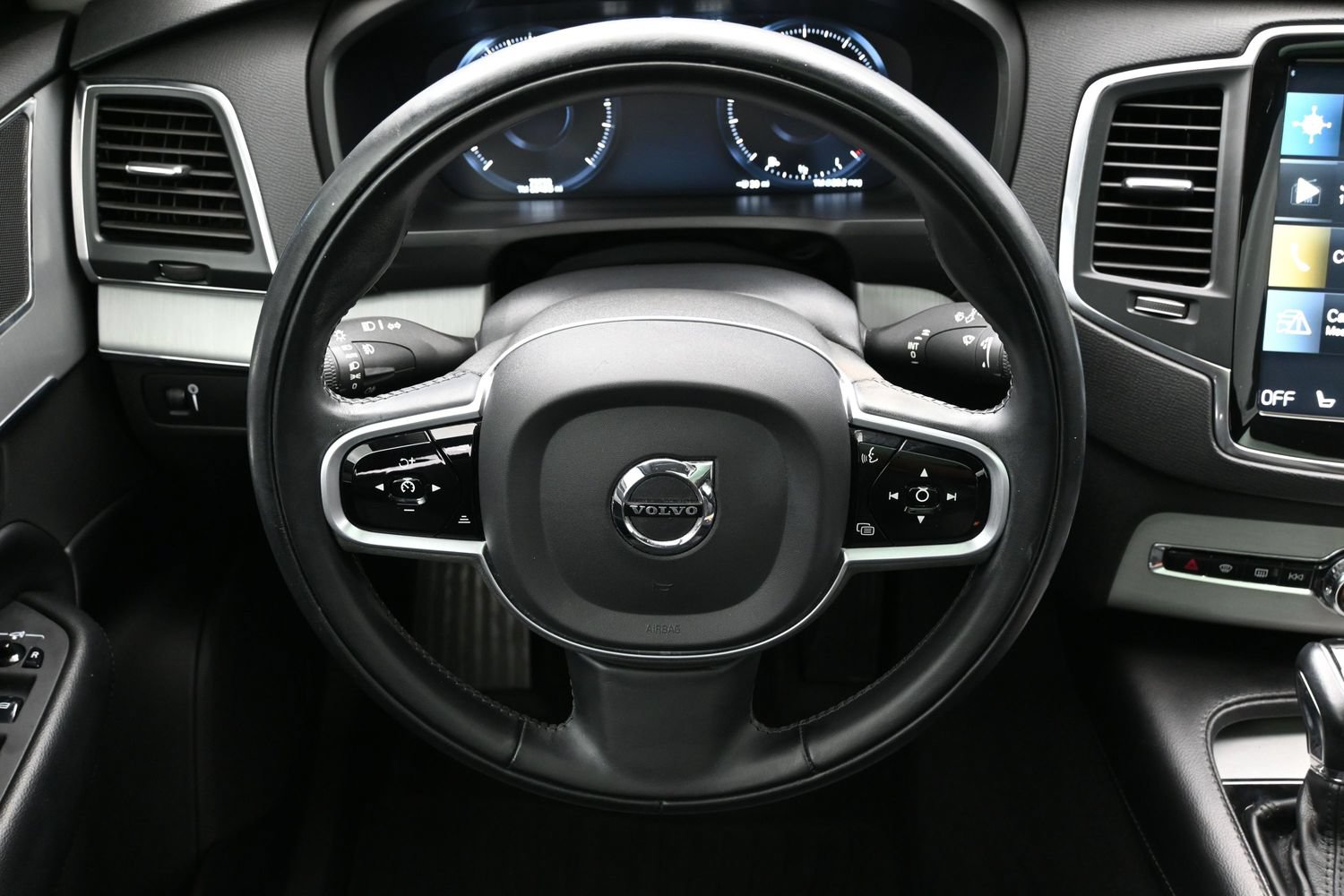 Used 2021 Volvo XC90 T5 Momentum w/ Protection Package Premier FWD image 15