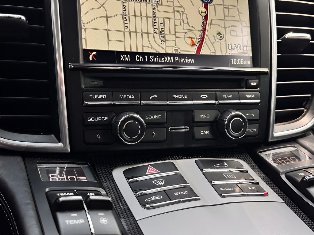 Used 2016 Porsche Panamera GTS AWD/4WD image 9