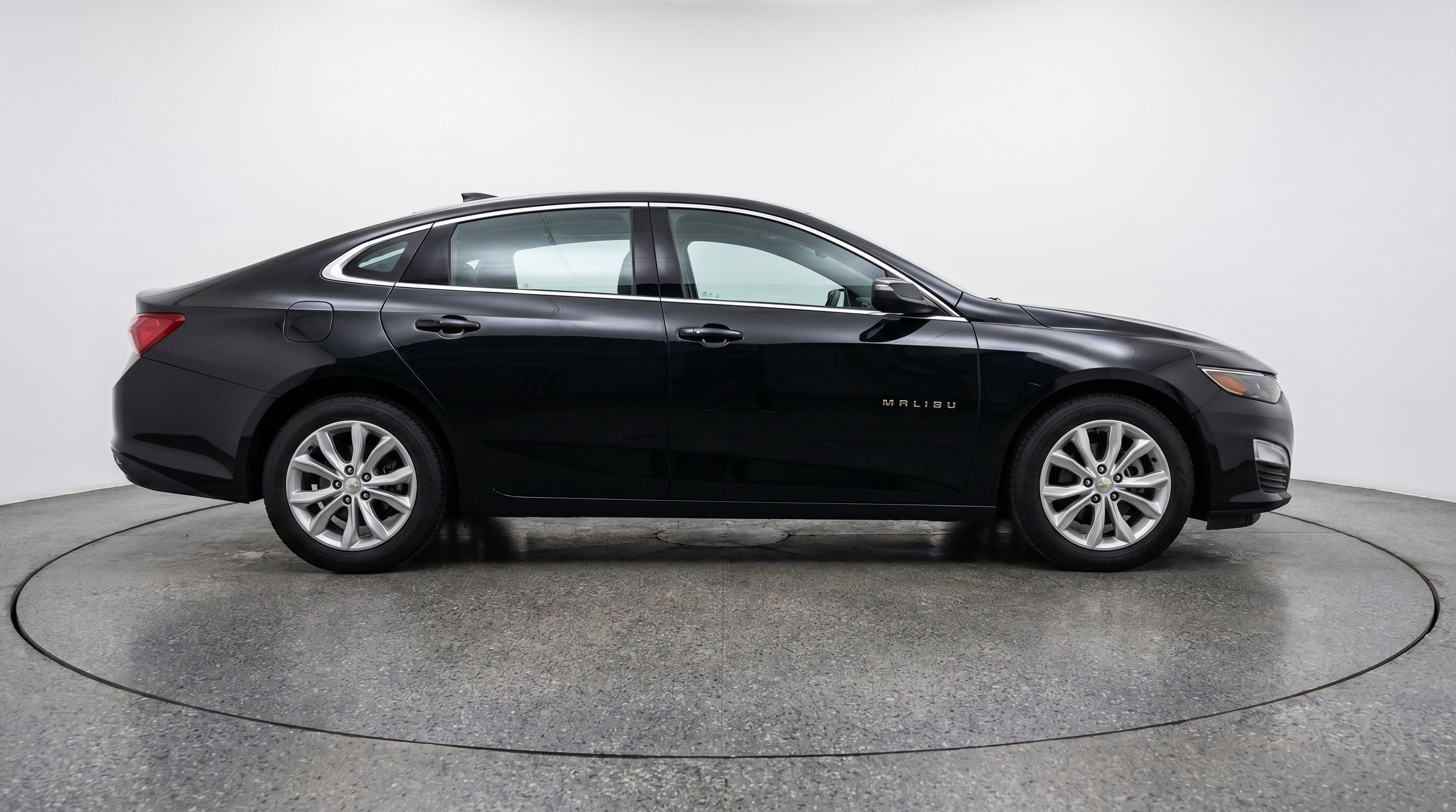 Used 2024 Chevrolet Malibu LT FWD image 11