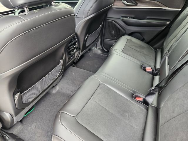 New 2026 Jeep Grand Cherokee Altitude AWD/4WD image 21