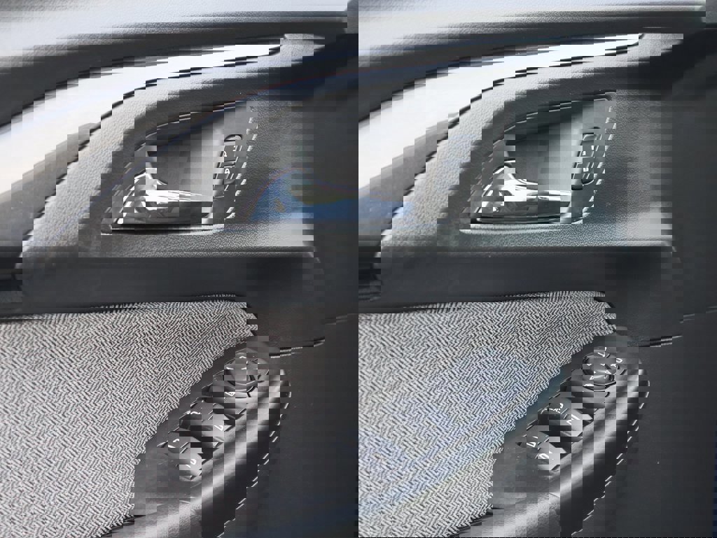 Used 2022 Chevrolet TrailBlazer LT w/ Driver Confidence Package image 22