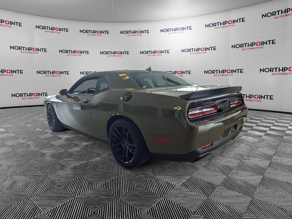 Used 2023 Dodge Challenger SRT Hellcat w/ Driver Convenience Group RWD image 4