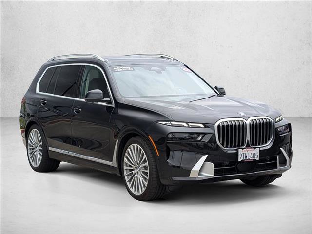 Used 2025 BMW X7 xDrive40i w/ Parking Assistance Package AWD/4WD image 3