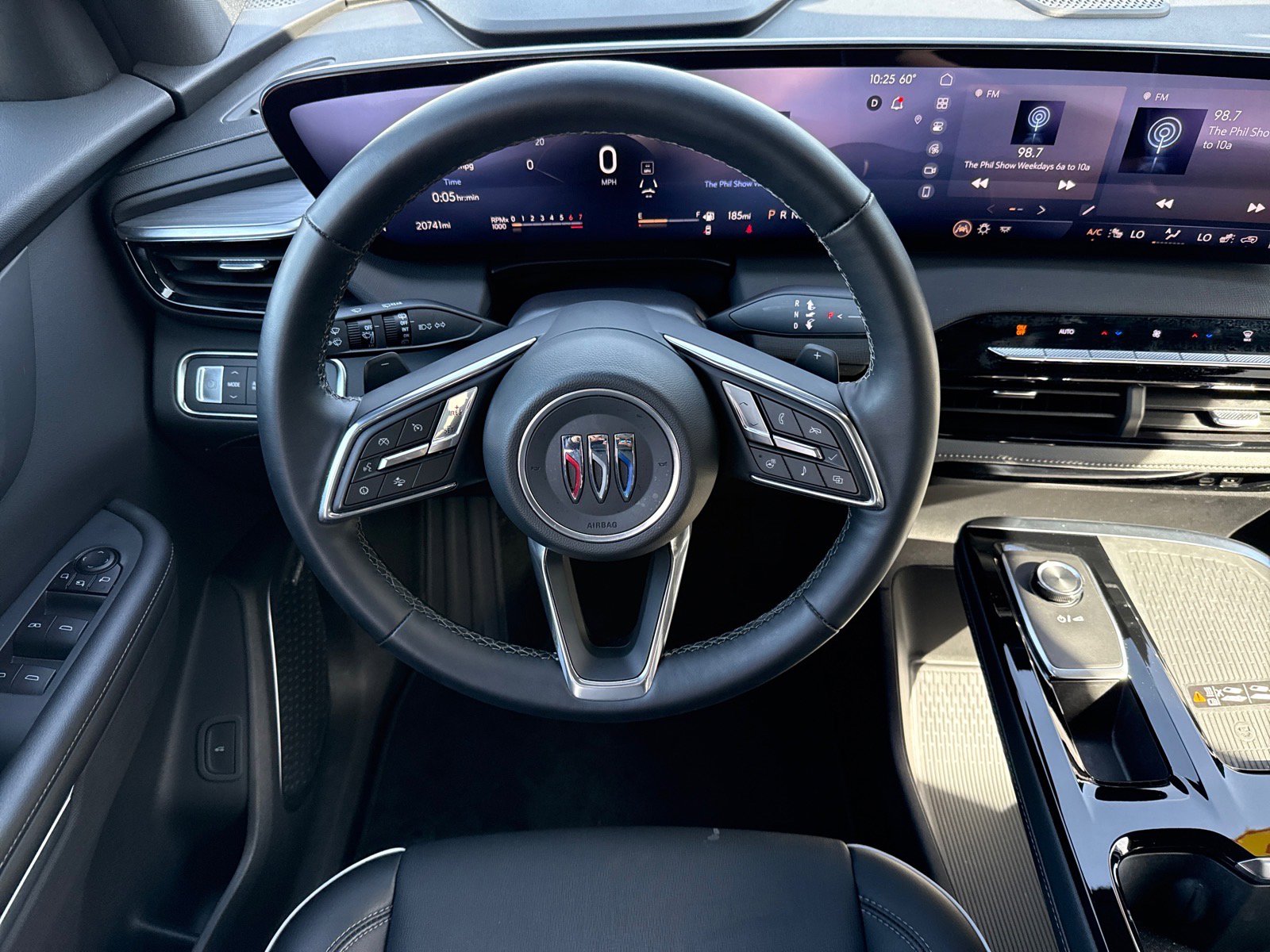 Used 2025 Buick Enclave Preferred image 14