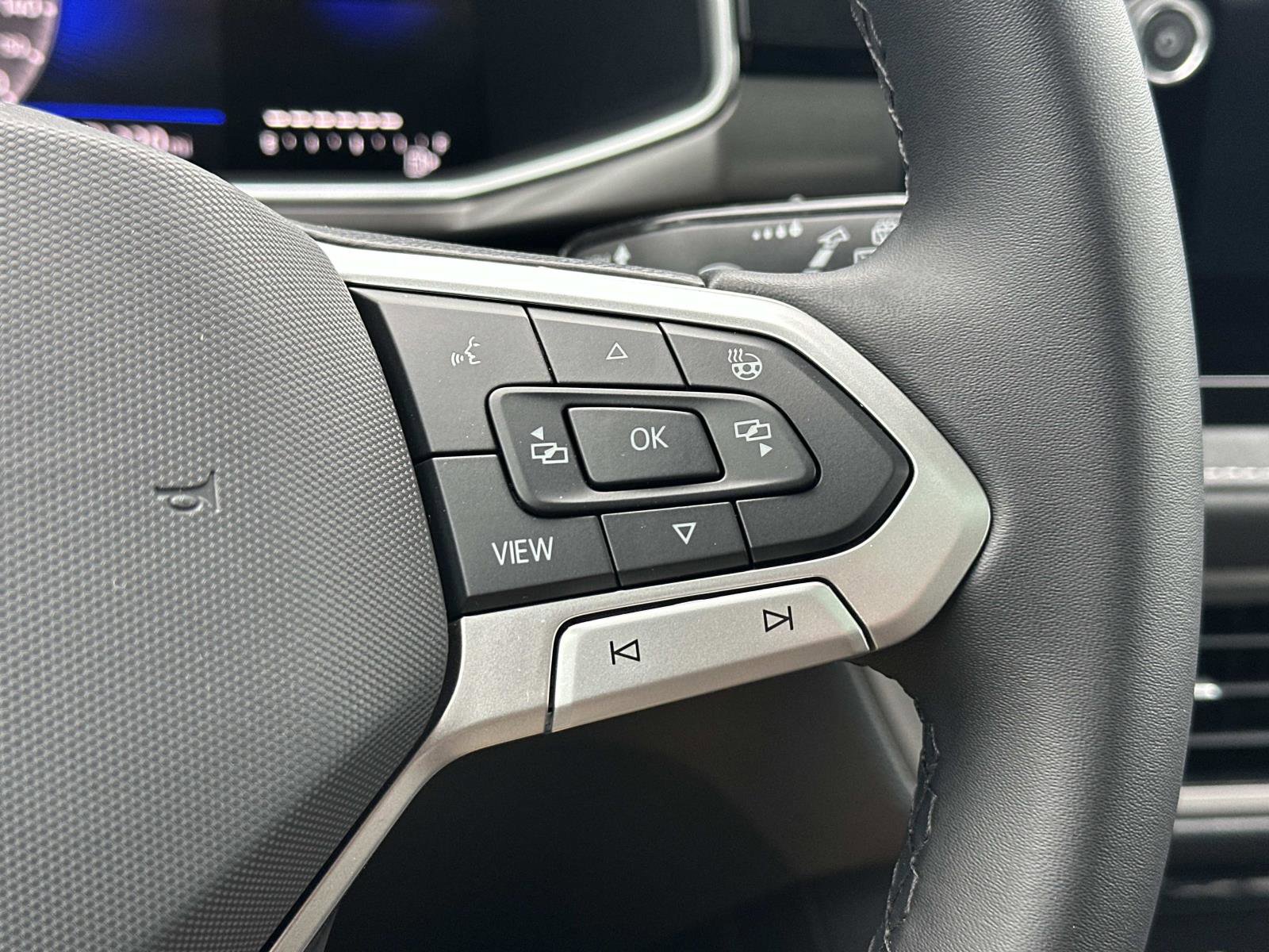New 2026 Volkswagen Taos SE FWD image 24
