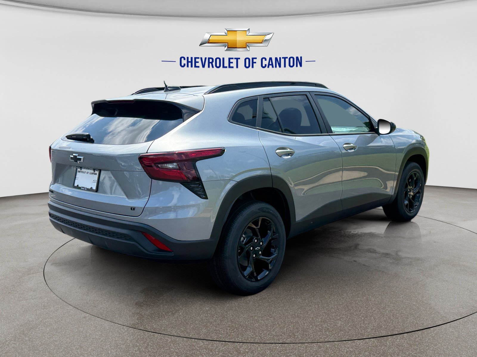 New 2026 Chevrolet Trax LT w/ Midnight Edition FWD image 5