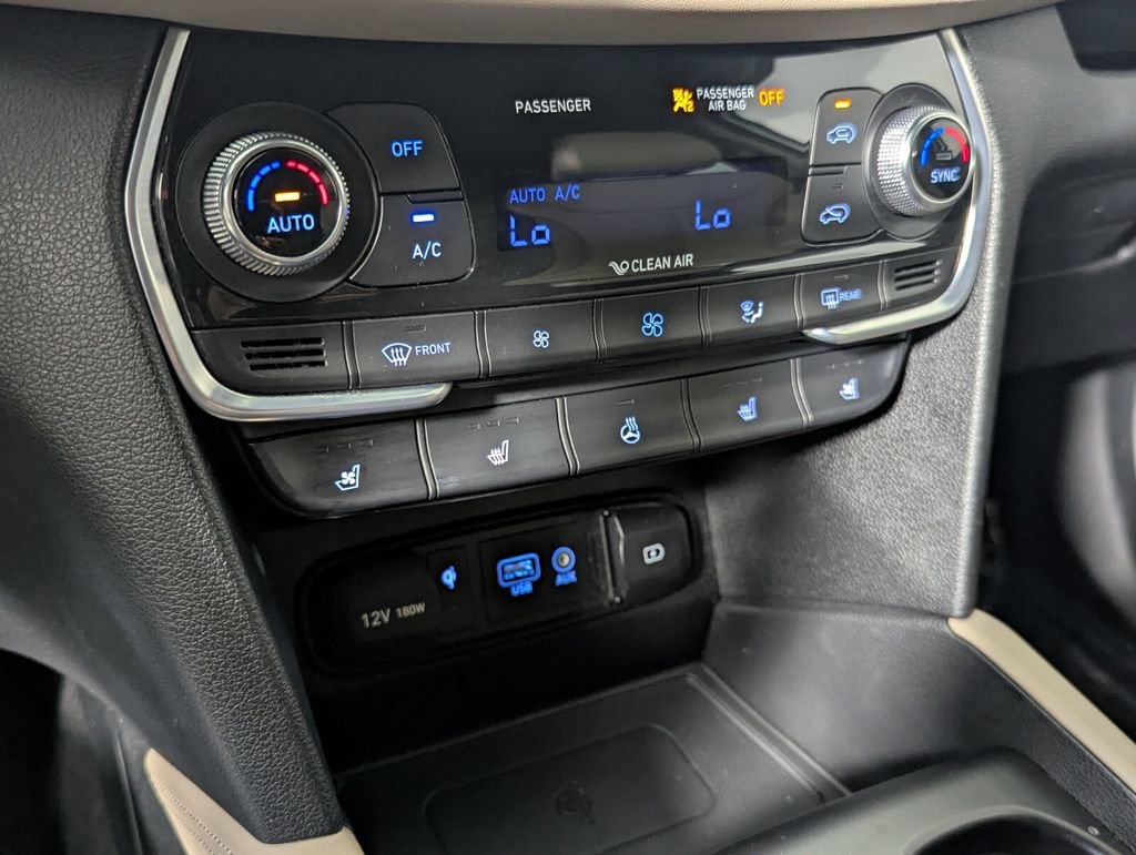 Used 2019 Hyundai Santa Fe FWD image 21