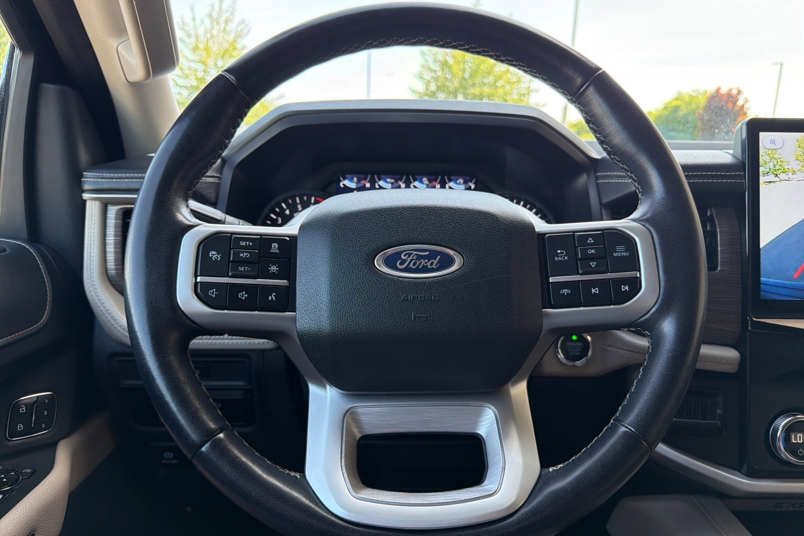 Used 2024 Ford Expedition Max Limited AWD/4WD image 25