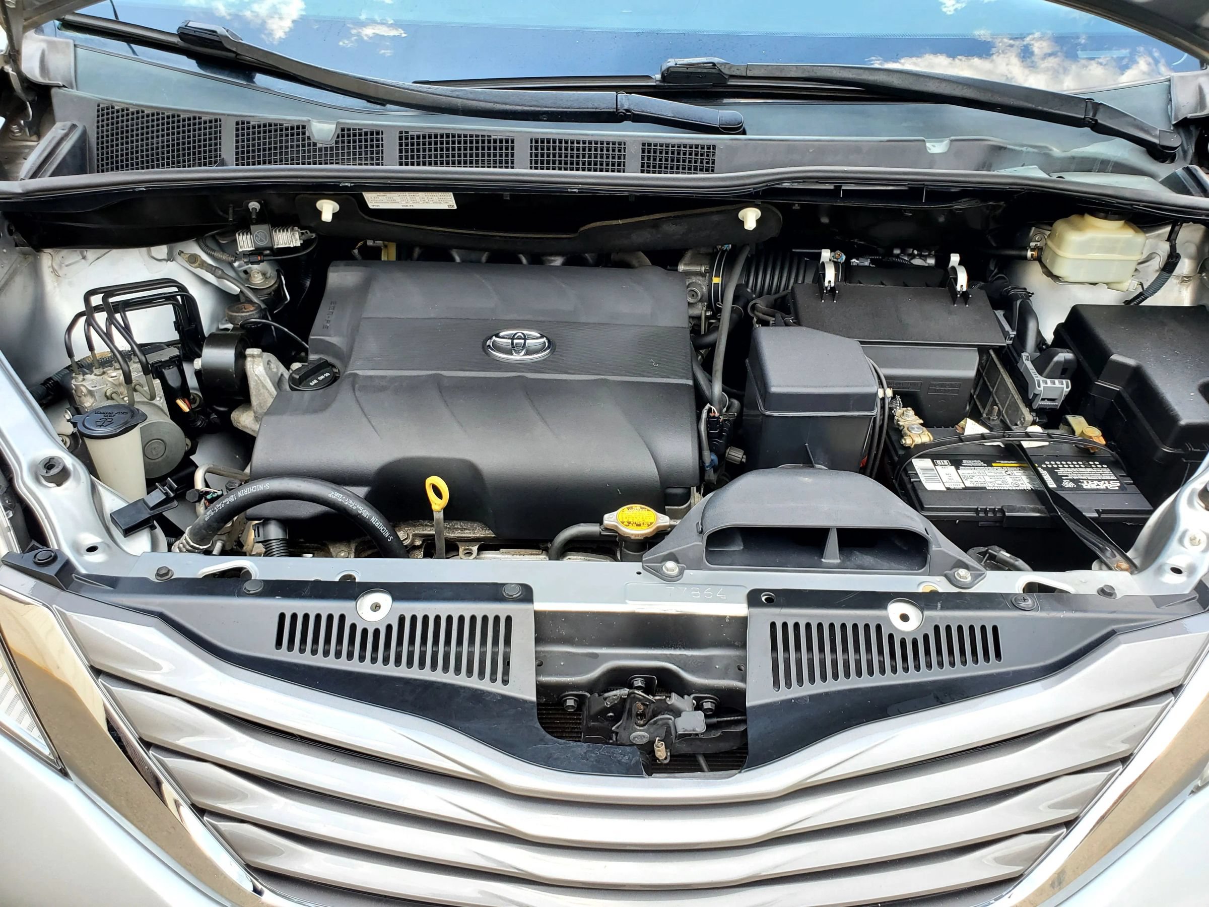 Used 2015 Toyota Sienna XLE FWD image 51