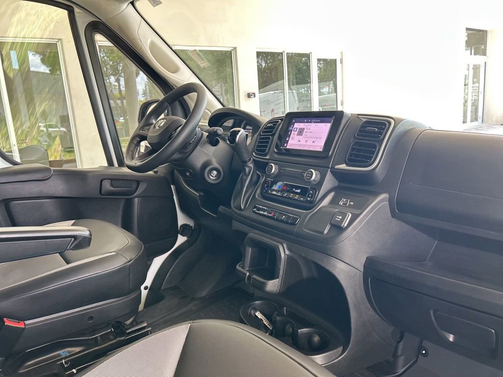 Used 2025 RAM ProMaster 2500 w/ Convenience Group FWD image 21