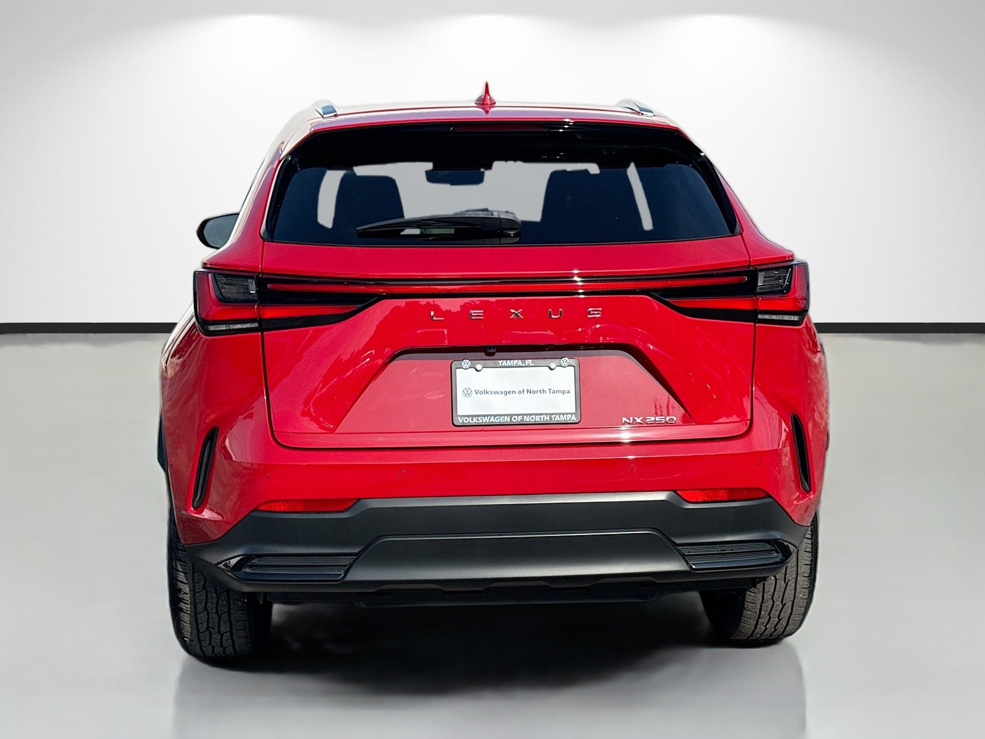 Used 2025 Lexus NX 250 FWD w/ Towing Package (2000 Lbs) image 4