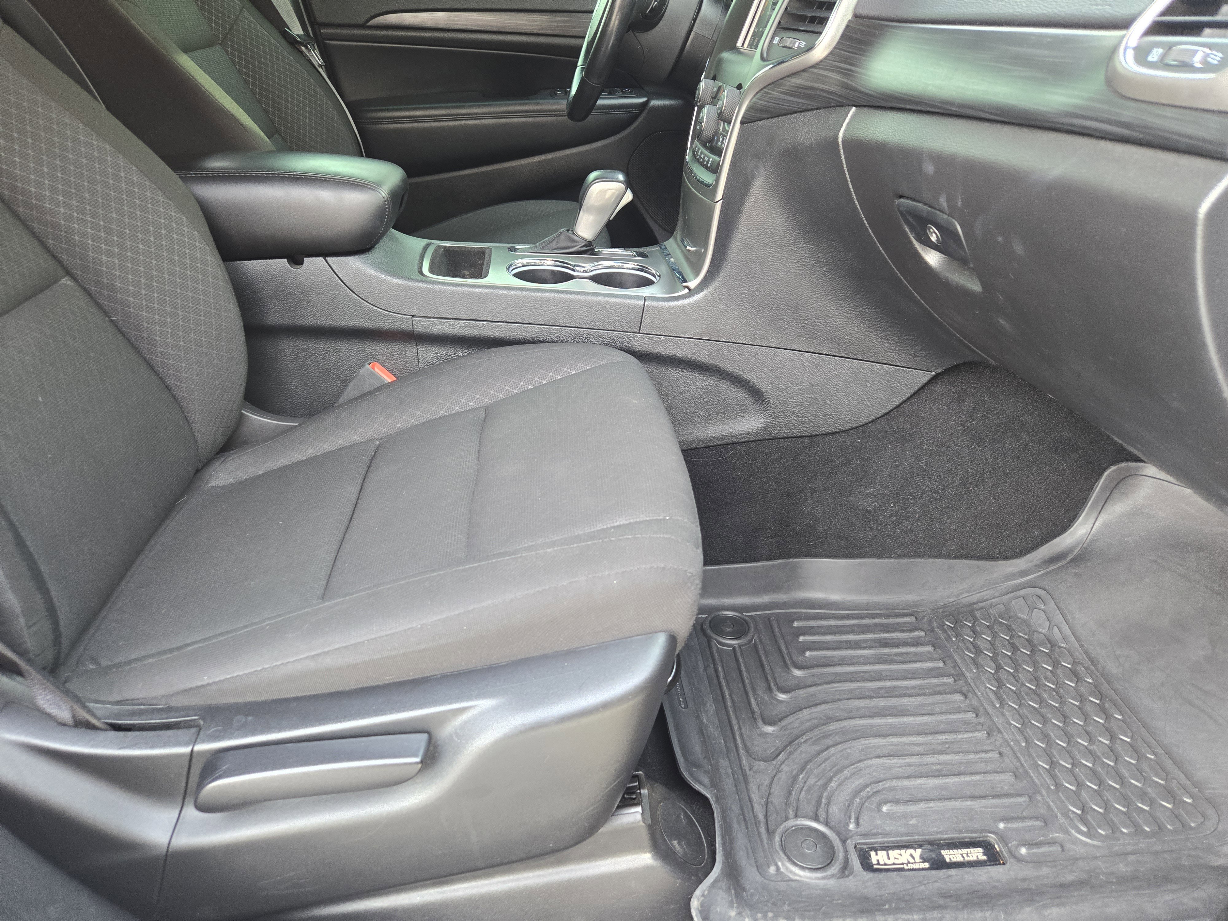 Used 2020 Jeep Grand Cherokee Laredo image 16