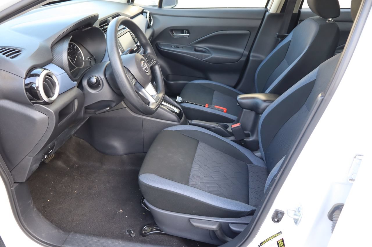 Used 2024 Nissan Versa SV FWD image 14