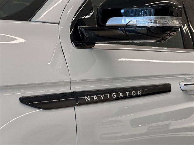 New 2025 Lincoln Navigator Black Label image 18
