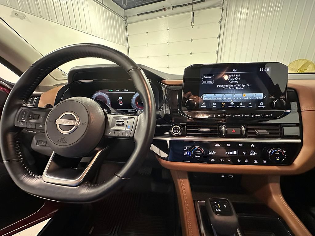 Used 2022 Nissan Pathfinder Platinum w/ Cargo Package AWD/4WD image 39
