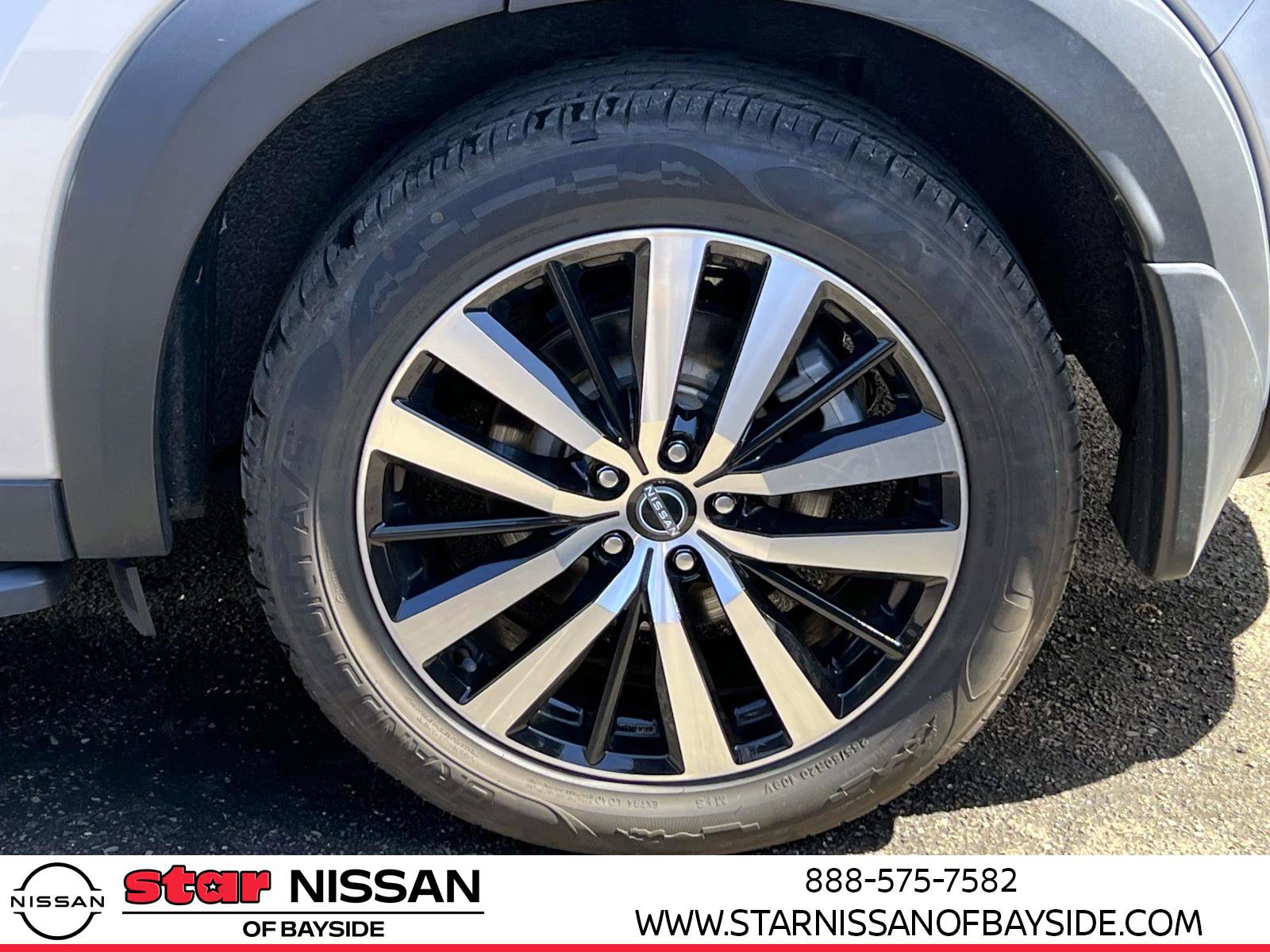 Used 2023 Nissan Pathfinder Platinum w/ Lighting Package (N93) image 7