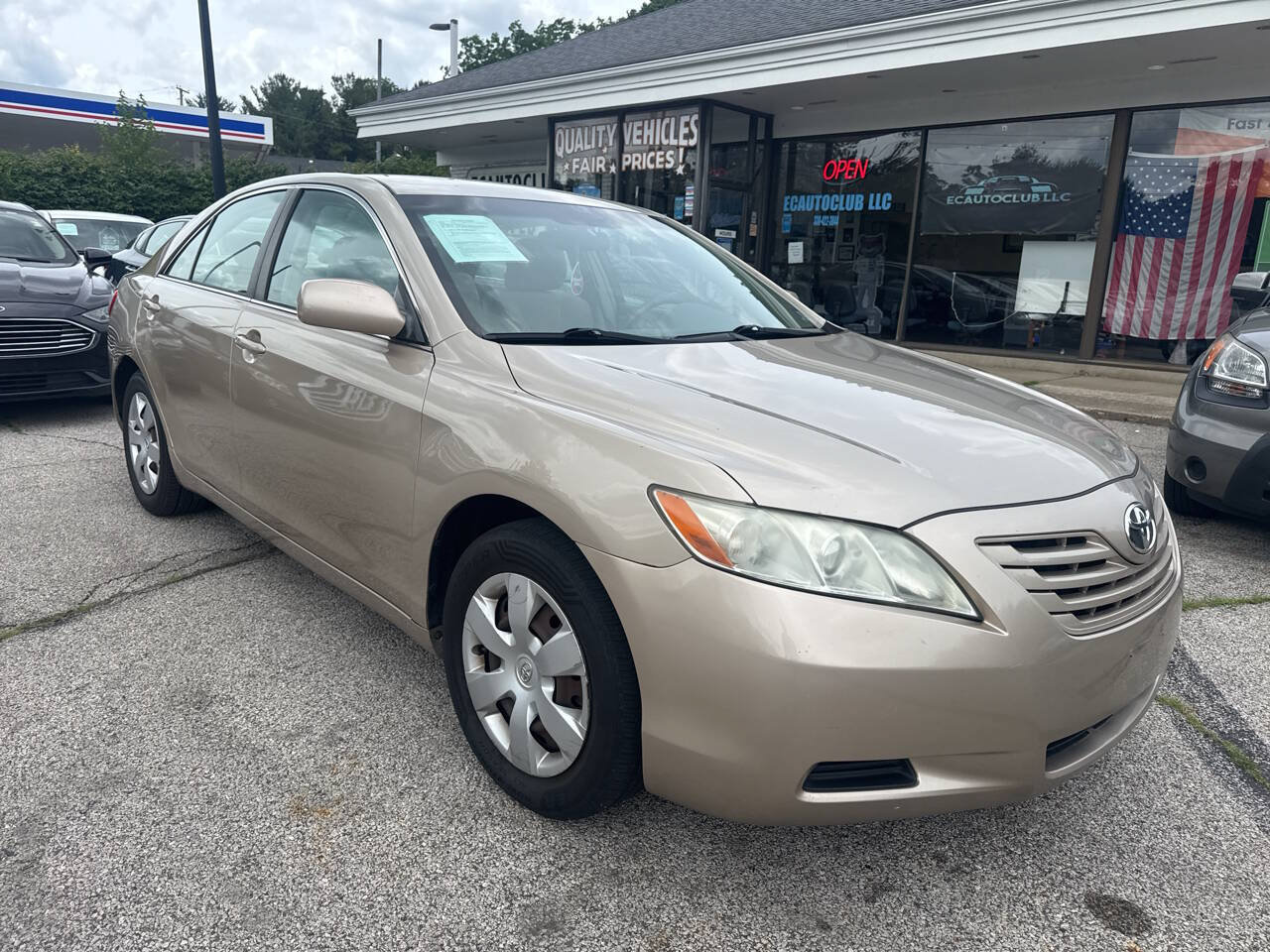 Used 2009 Toyota Camry LE FWD image 18