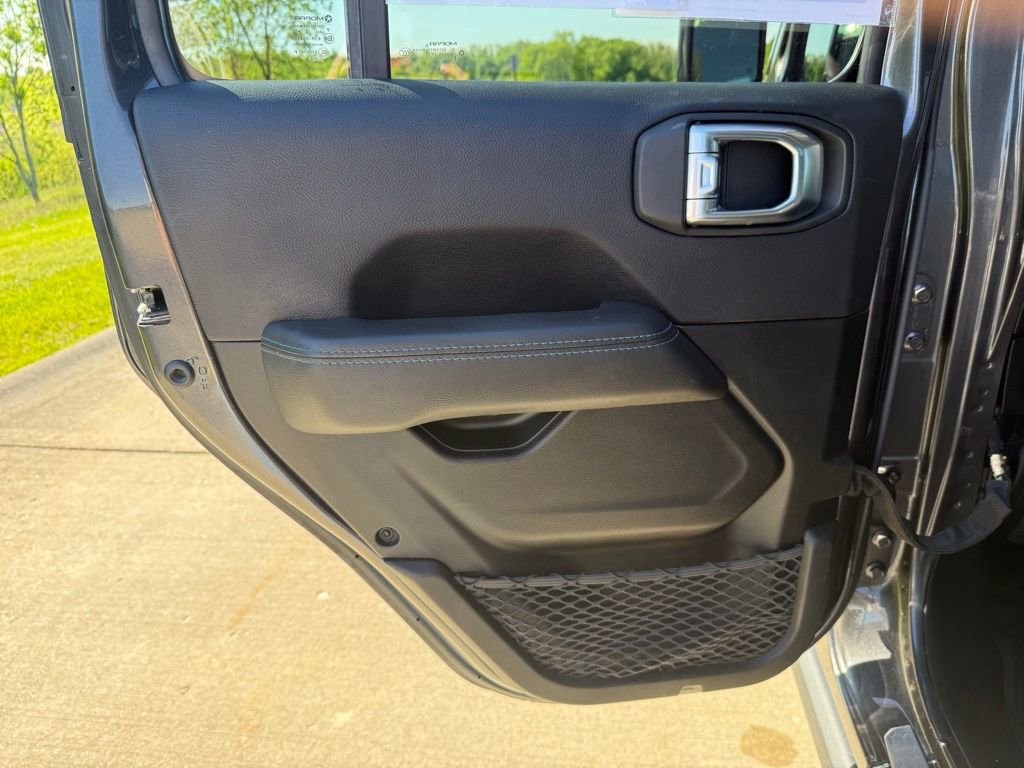 Used 2022 Jeep Wrangler Unlimited Rubicon 4xe w/ Steel Bumper Group AWD/4WD image 12