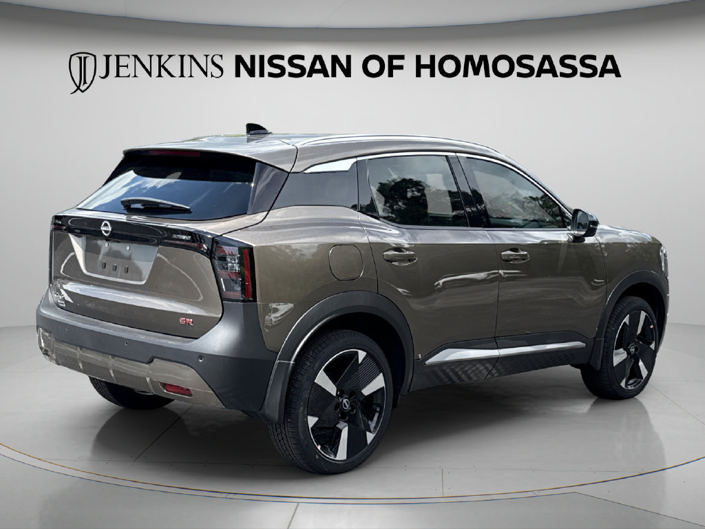 New 2026 Nissan Kicks SR w/ SR Premium Package FWD image 3